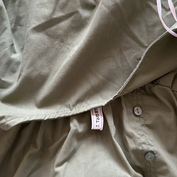 Green dress - Picture 3 of 4